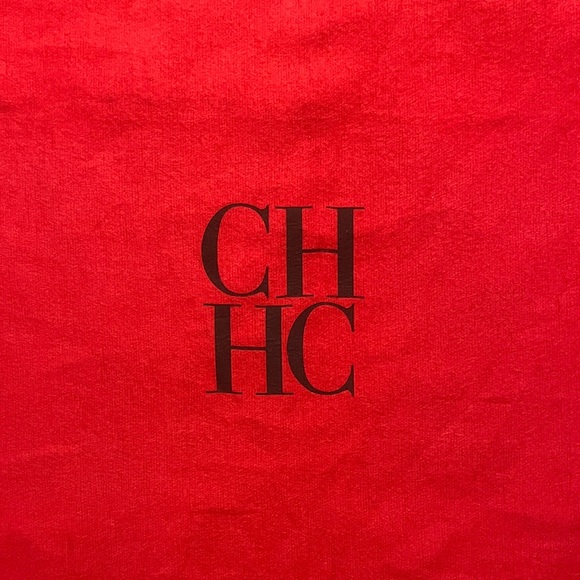 Carolina Herrera Dust Bag, 21”w x 17”t approximate size - Picture 2 of 6